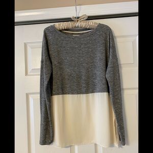 Loft Lou Grey Top